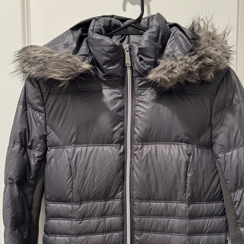 Bcbgeneration Ultralight Packable Down Puffer Coa… - image 4